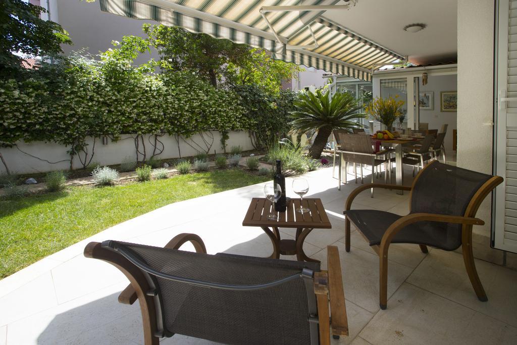 Deluxe Apartment Lea With Large Garden Split Exterior photo